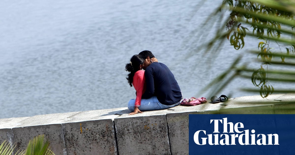 Dating someone older than you in Mumbai