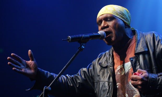 Archie Roach performing with the Black Arm Band in 2006