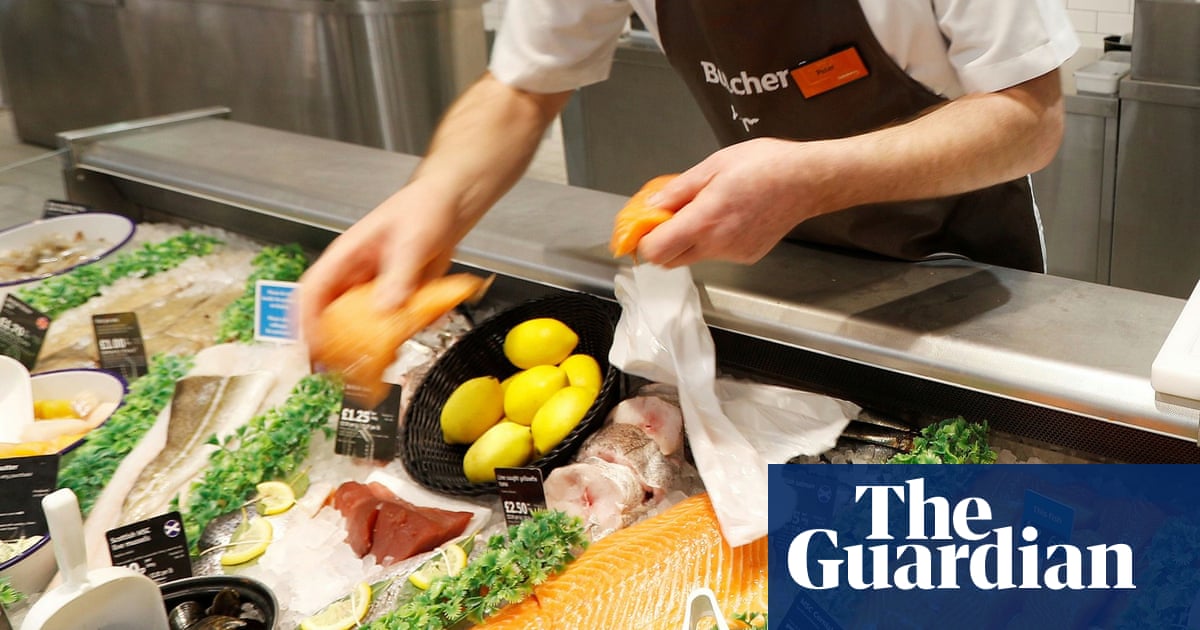 Retailers warn inflation could hamper UK shoppers in run-up to Christmas
