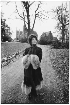 Cleo Laine, at home, United Kingdom, 1971