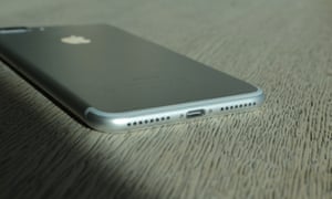 Video of Brianna Olivas’s iPhone 7 Plus on fire prompts Apple to investigate.