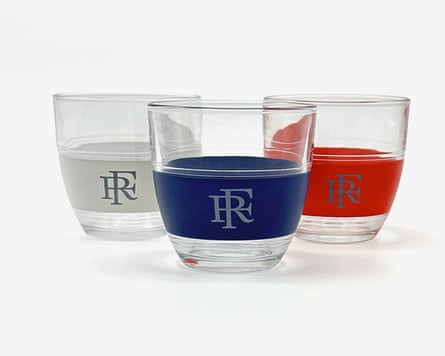 Three glasses with red, white or blue bands.
