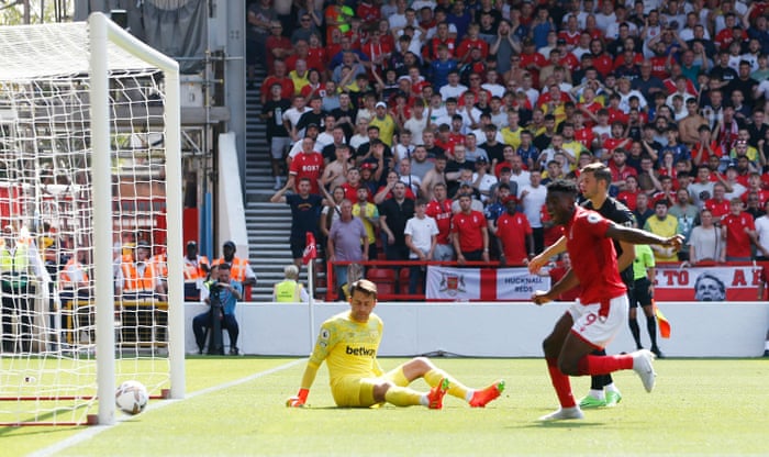 Nottingham Forest's Taiwo Awoniyi scores their first goal.
