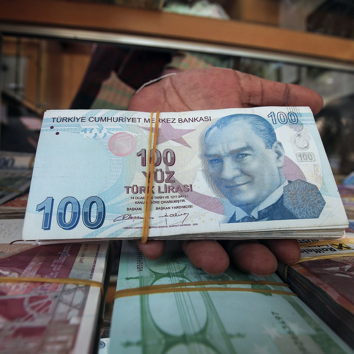 q a why is the turkish lira in freefall and should we worry turkey the guardian