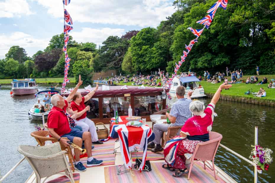 Platinum Jubilee River Pageant from Shepperton Lock to Sunbury Weir and back.