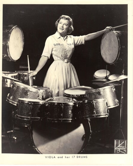 Viola Smith and her 17 drums in 1941.
