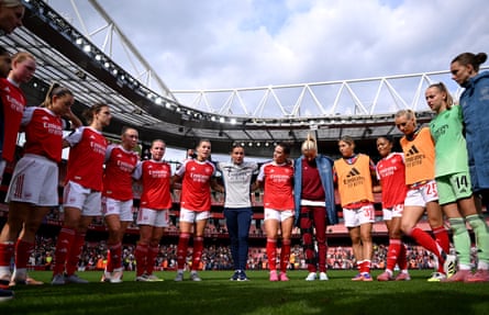 Arsenal’s manager, Renee Slegers, leads a team huddle after their draw against Aston Villa