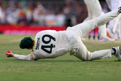 Steve Smith takes a classic slips catch