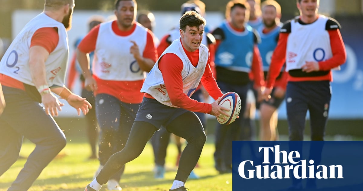 Eddie Jones plays it safe for Italy game and Ollie Lawrence pays the price