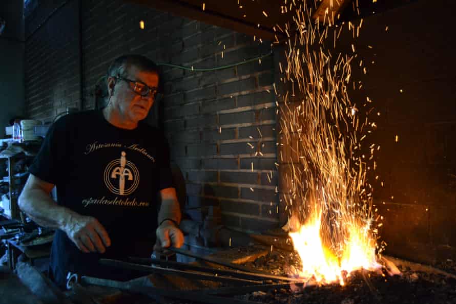 Toledo’s final swordmakers refuse to surrender on their historical craft | Spain