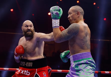 Tyson Fury fighting against Oleksandr Usyk.