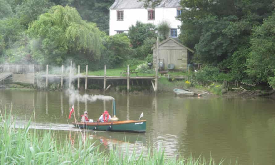 Steam boat near Tuckermarsh Quay