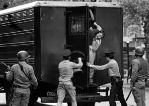 Argentine special forces in operation in Buenos Aires in 1982.