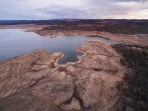 Burrendong Dam.