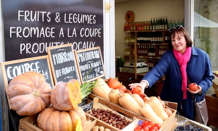 Debora Robertson shopping at a greengrocer in Marseillan