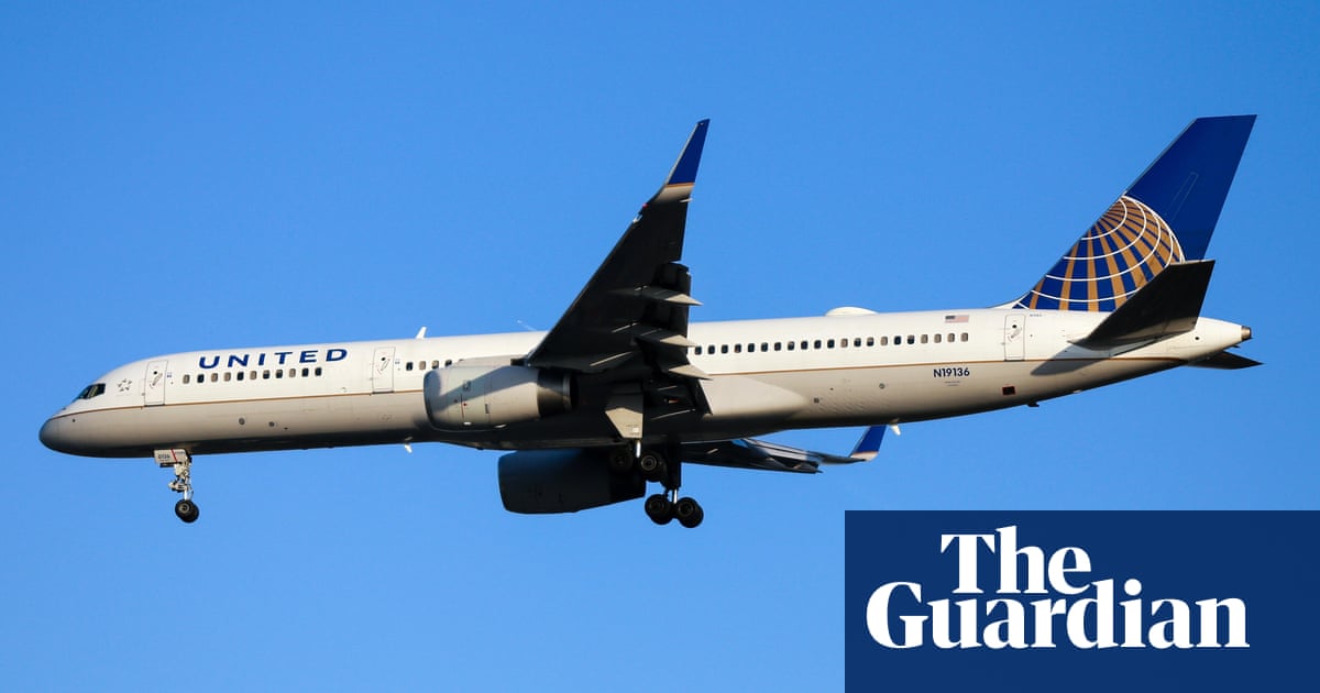 Samolot United Airlines gubi koło podczas startu w Los Angeles |  Zjednoczone linie lotnicze Samolot United Airlines gubi koło podczas startu w Los Angeles |  Zjednoczone linie lotnicze