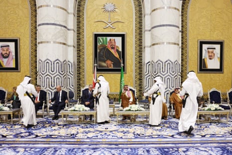 Prime minister Keir Starmer meets the governor of Mecca