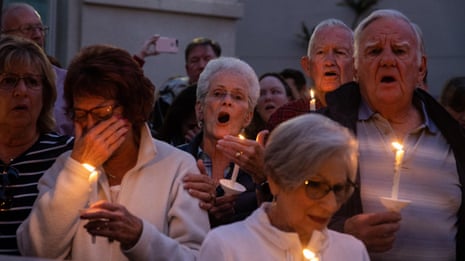 San Diego synagogue shooting: vigil held for victims – video report