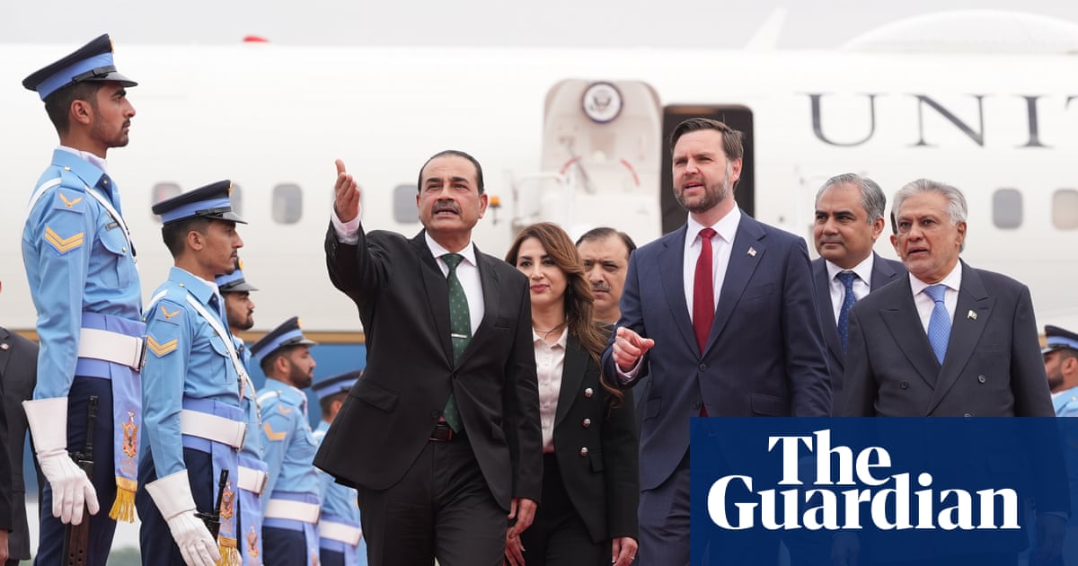 Pakistan's Military Chief Drives Iran-US Mediation, Boosts Global Standing