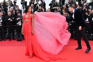 Who needs a wind machine? Naomi Campbell (and her Valentino gown) with Mohammed Al Turki at the Killers of the Flower Moon premiere.