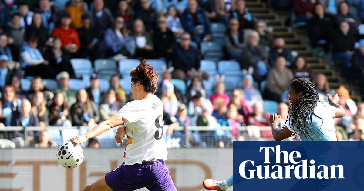 Chelsea Women Maintain Unbeaten WSL Start with 4-0 West Ham Victory