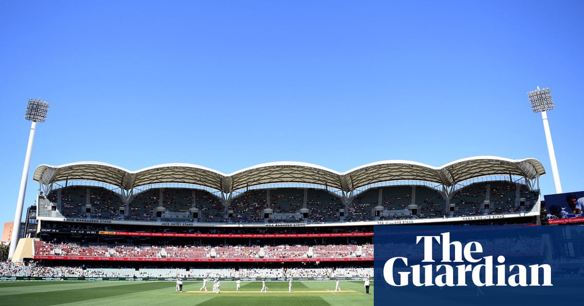 Ashes broadcasters sidelined as Covid spreads among media at Adelaide Oval
