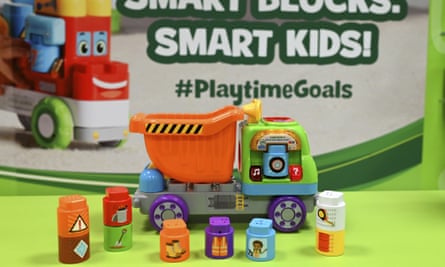 A LeapBuilders Store & Go Dump Truck στο Toy Fair New York το 2020