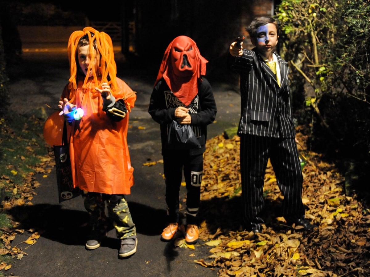 It S Not Sensible In A Pandemic Cancel Halloween Officials Advise Halloween The Guardian