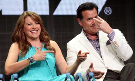 Bruce Campbell and Lucy Lawless bring some much-needed laughs to proceedings at the Ash v Evil Dead panel.<br>
