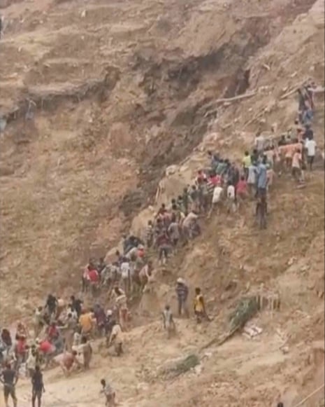 More than 100 dead after goldmine collapses in Central African Republic | Central African Republic | The Guardian