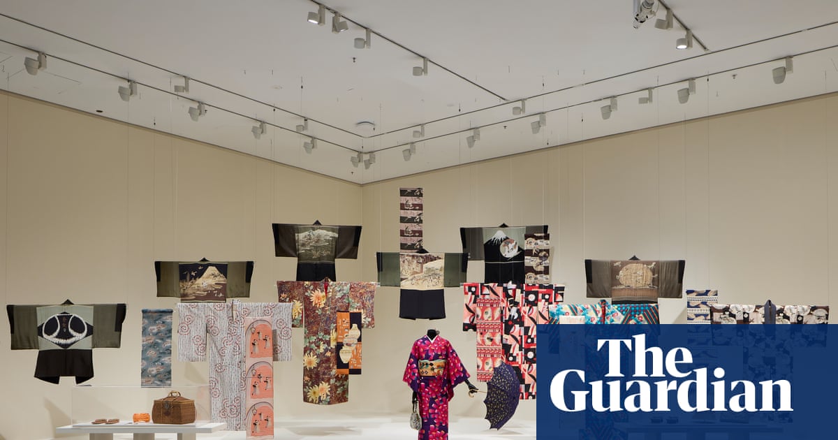 Sedas bordadas y colaboraciones con Adidas: la evolución del kimono – en imágenes Sedas bordadas y colaboraciones con Adidas: la evolución del kimono – en imágenes