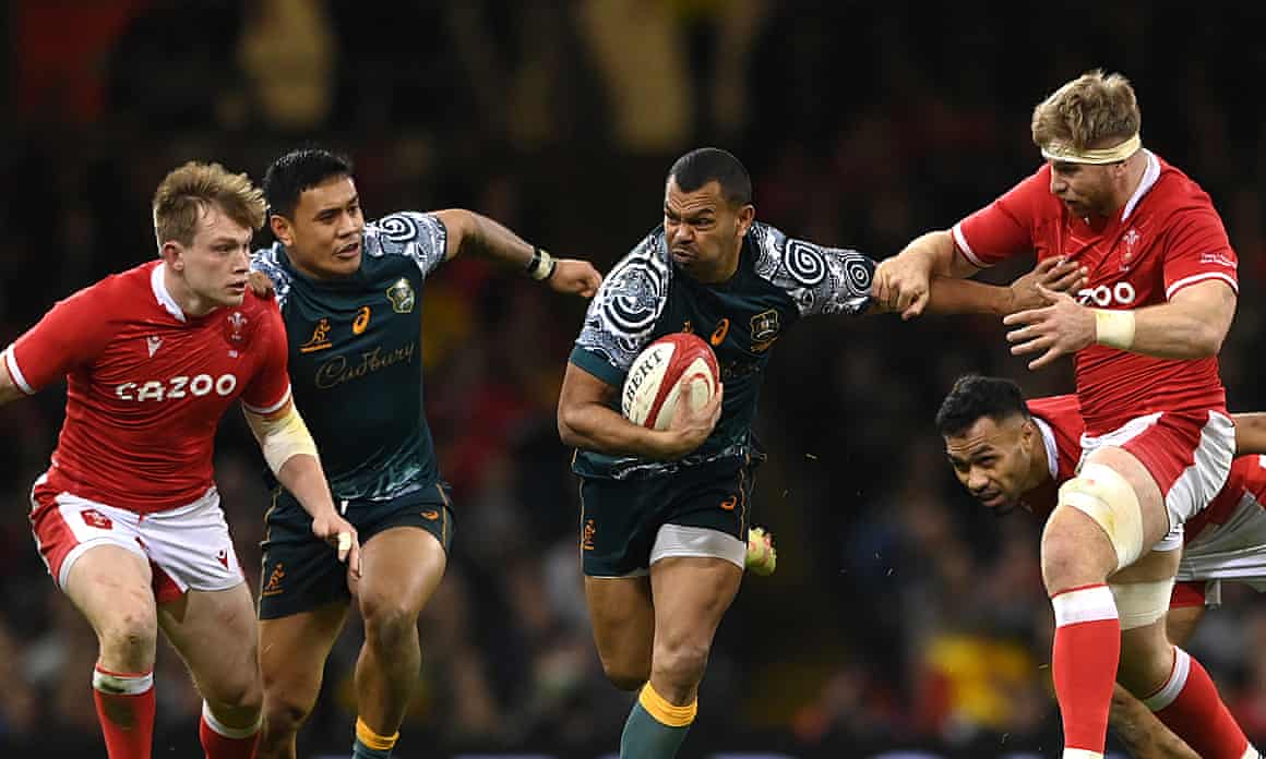 Kurtley Beale makes a break to set up the Wallabies’ second try during Sunday’s loss to Wales in Cardiff
