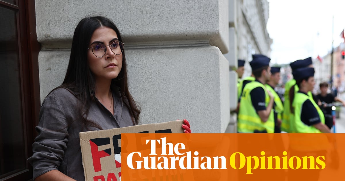 Please don't succumb to hopelessness over Palestine. Your voice can still make a difference | Arwa Mahdawi