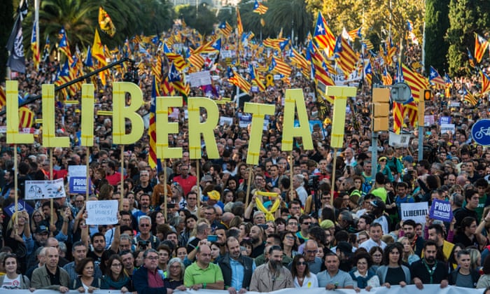 Spanish Police Clash With Thousands Of Catalan Protesters In Barcelona Spain The Guardian