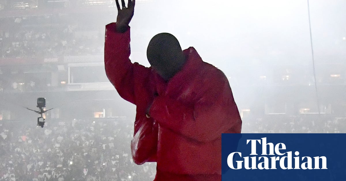 Kanye West formally applies to change name to Ye