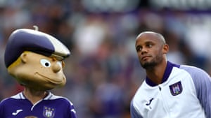 Anderlecht player-manager Vincent Kompany (right)
