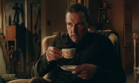 Vinnie Jones as Geoff Seacombe in The Gentlemen.