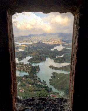 View over Guatapé from the top of “The Rock”: a monolith that has 740 steps wedged into a huge crevice, and that lead up to a 2,000-metre-high lookout point.
