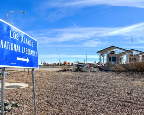a sign reads 'Los Alamos national laboratory'
