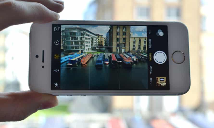 Apple Iphone Se Review Too Small For Most People Iphone The Guardian Apple Iphone Se Review Too Small For Most People Iphone The Guardian