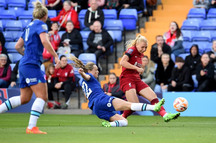 Siri Holland extraña a Erin Cuthbert.