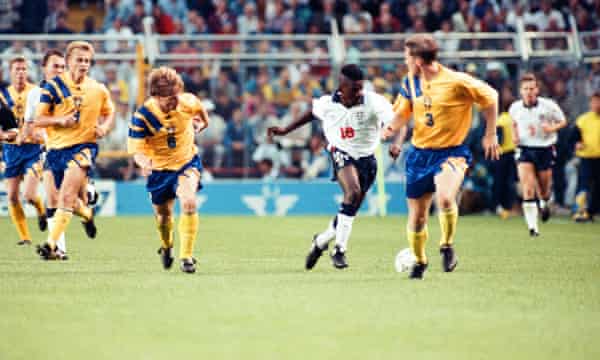 Transfer News Manchester United Sign Fernandes Berge Joins Blades As It Happened Football The Guardian