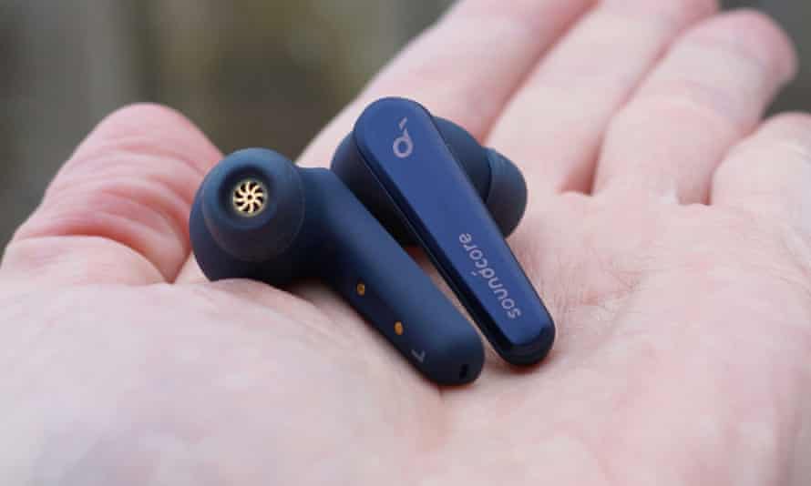 Soundcore Liberty Air 2 Pro Review Cut Price Noise Cancelling Earbuds Headphones The Guardian