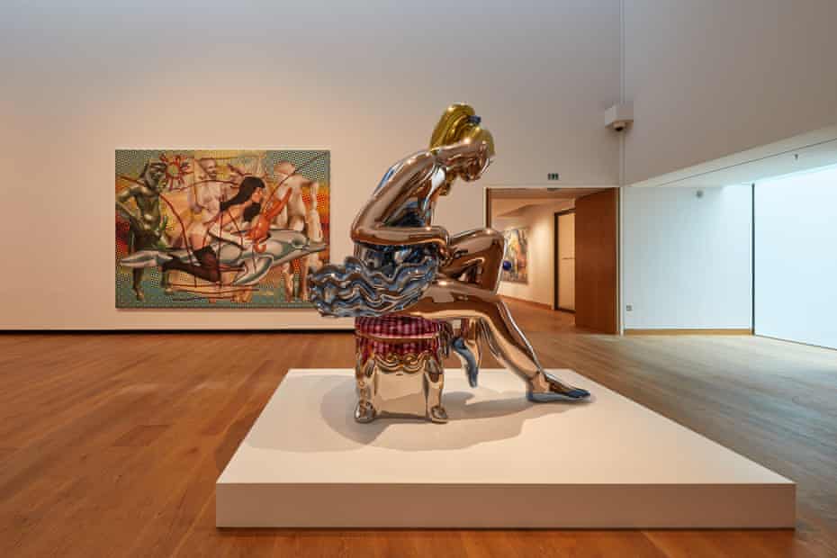 Seated Ballerina, 2015 by Jeff Koons at the Ashmolean Museum in Oxford.