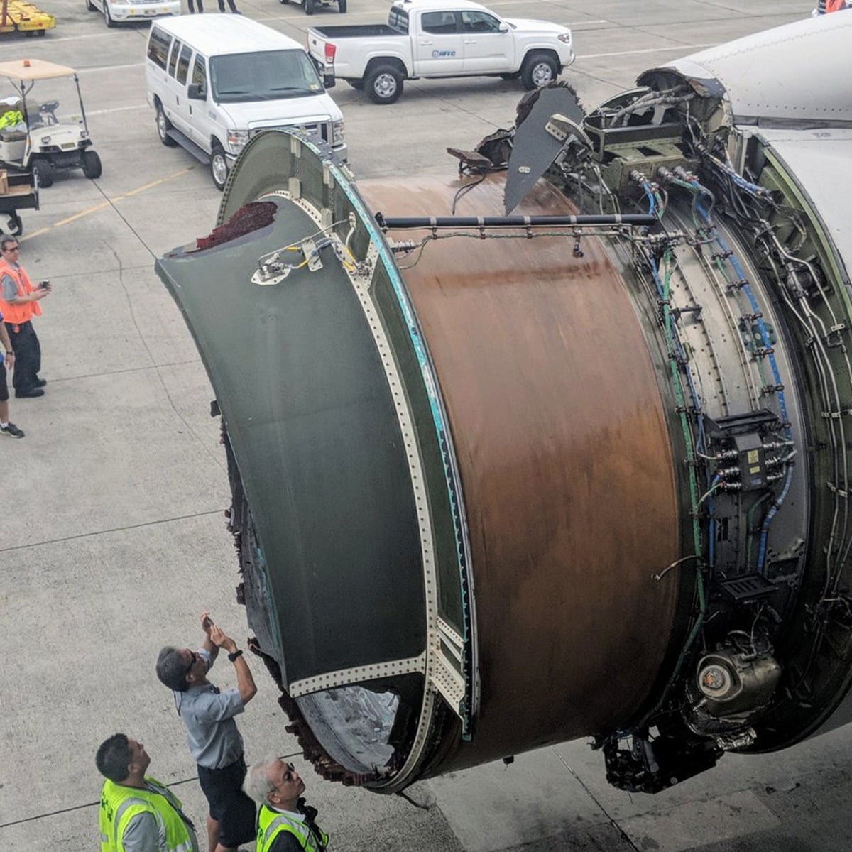 United Airlines engine disintegrates over Pacific, forcing emergency landing | US news | The Guardian