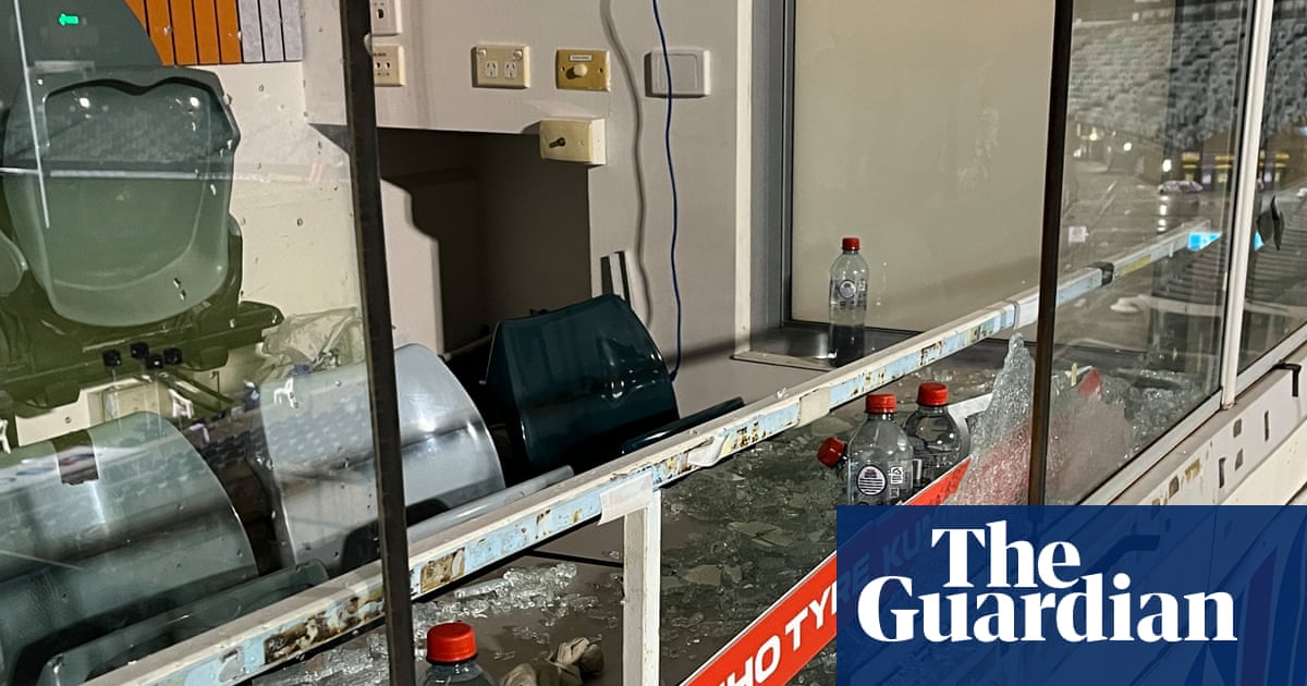 ‘A shithouse stadium’: NRL coach left needing stitches to hand after glass shatters at Canberra stadium