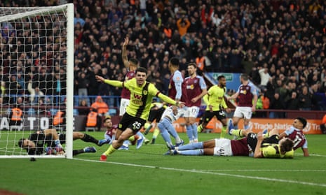 Zeki Amdouni of Burnley celebrates scoring a goal.