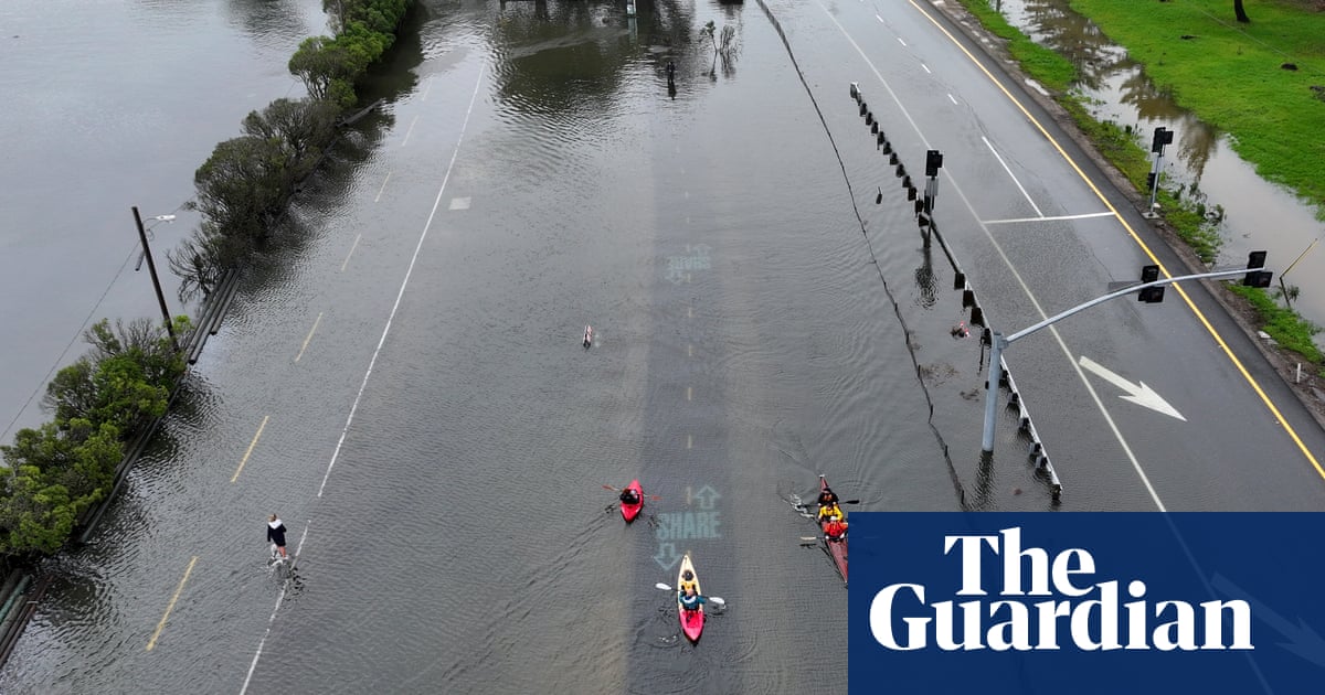 High tides and heavy rain flood parts of California’s Bay Area
