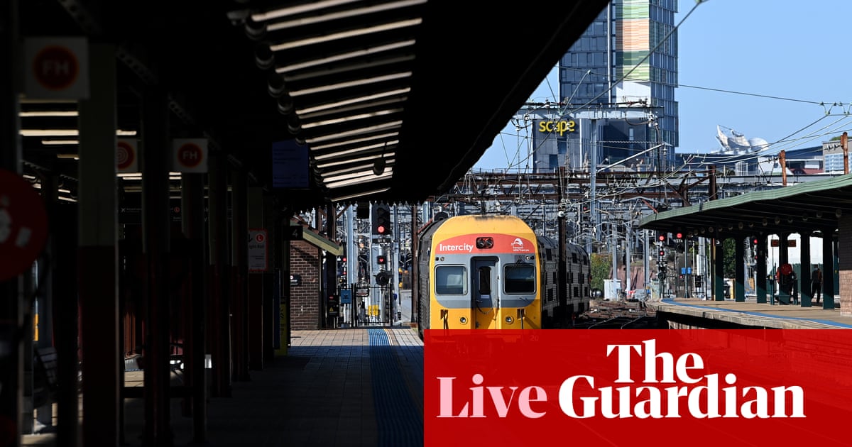 호주 뉴스 라이브 업데이트: NSW trains on reduced services amid dispute; Antarctic announcement due