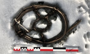 A horse snowshoe found during 2019 fieldwork at Lendbreen.